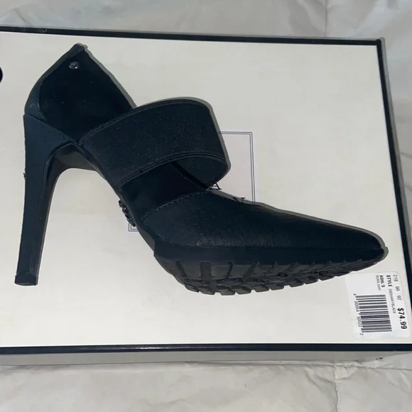 Dana Buchman black heel - Picture 2 of 4
